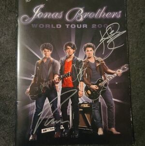 JONAS BROTHERS JOE, KEVIN, & NICK -SIGNED AUTOGRAPH 2009 WORLD TOUR PROGRAM BOOK